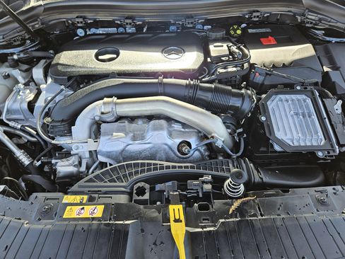 Certified 2024 Mercedes-Benz GLA 250 4MATIC image 31