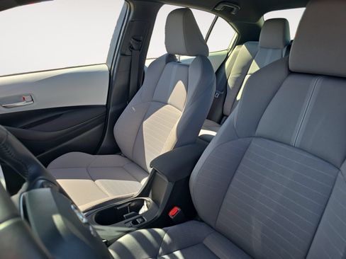 Certified 2026 Toyota Corolla SE w/ SE Package FWD image 9