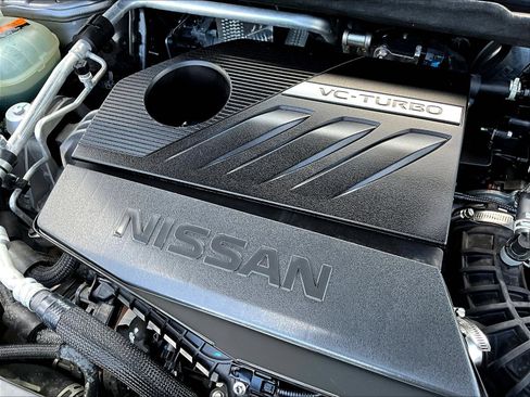 Used 2023 Nissan Rogue SV AWD/4WD image 33
