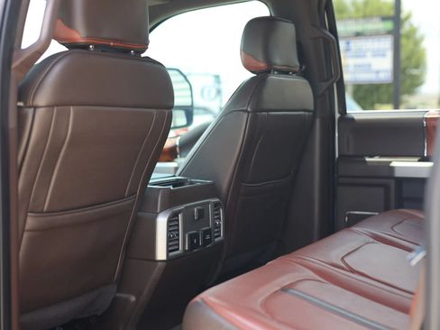 Used 2018 Ford F250 King Ranch w/ King Ranch Ultimate Package AWD/4WD image 19