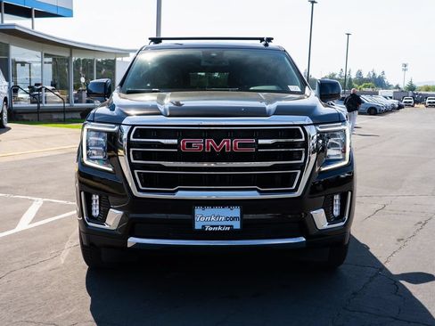 Used 2023 GMC Yukon XL SLT w/ SLT Premium Package AWD/4WD image 6