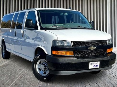 Used 2020 Chevrolet Express 3500 LS image 11