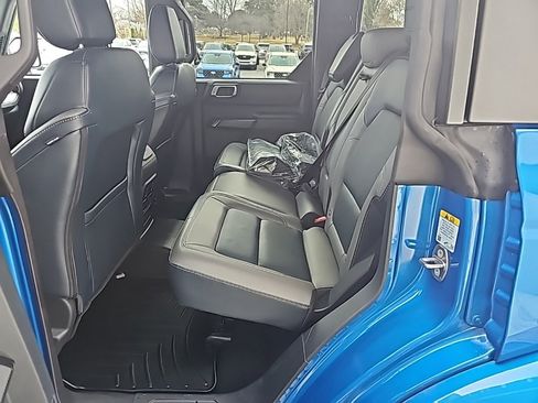 Used 2024 Ford Bronco Outer Banks image 11