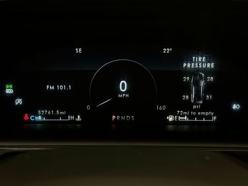 Used 2022 Lincoln Nautilus Reserve image 13