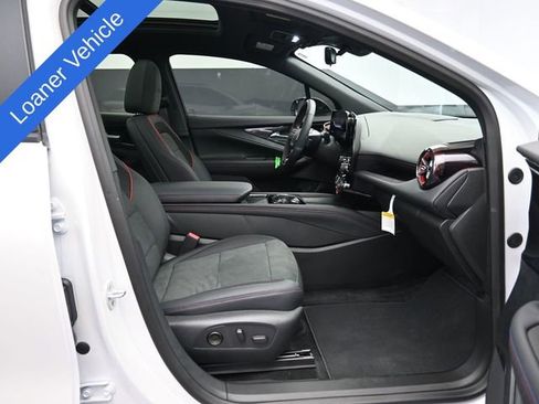 New 2025 Chevrolet Blazer EV RS AWD/4WD image 33