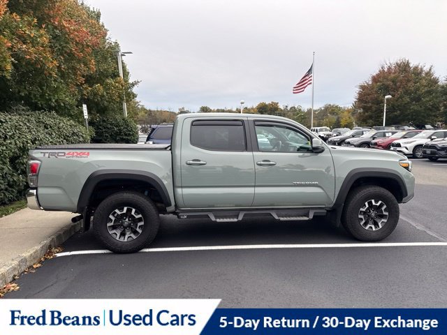 Certified 2022 Toyota Tacoma TRD Off-Road AWD/4WD image 5