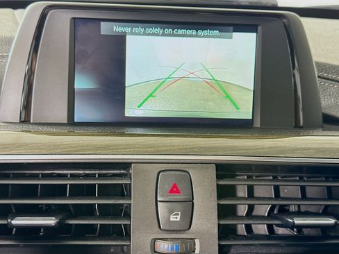 Used 2018 BMW 330i Sedan image 19