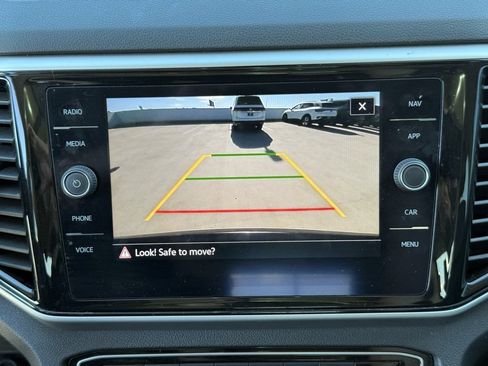 Used 2021 Volkswagen Atlas SEL image 18