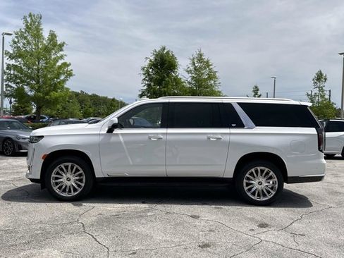 Used 2022 Cadillac Escalade ESV Premium Luxury AWD/4WD image 6