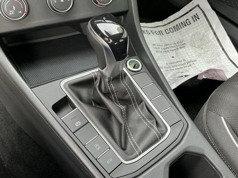 Used 2024 Volkswagen Jetta Sport image 20