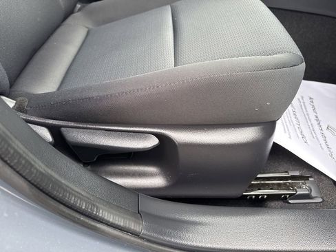 Used 2025 Toyota Prius LE image 27