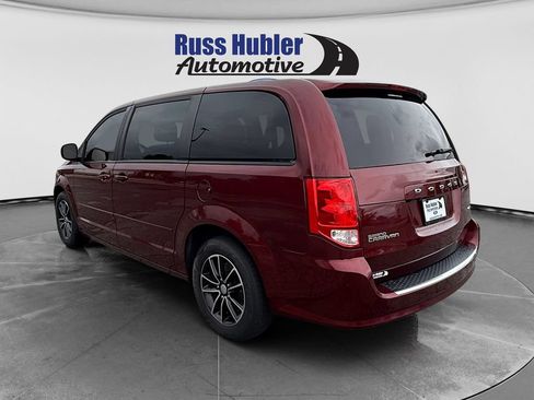 Used 2017 Dodge Grand Caravan GT FWD image 3