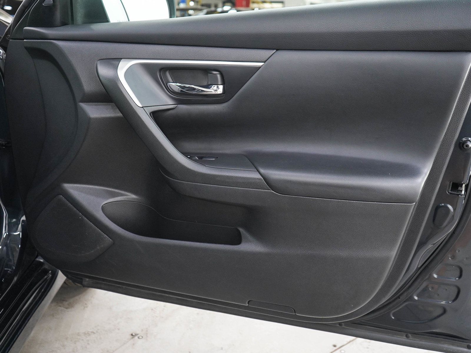 Used 2017 Nissan Altima 2.5 SV FWD image 11