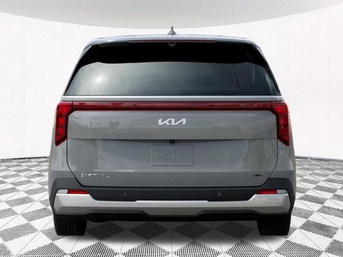 Used 2026 Kia Carnival EX FWD image 19