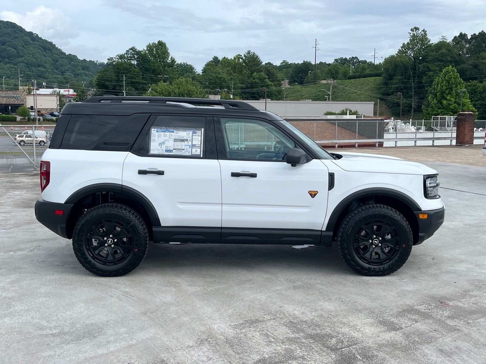 New 2026 Ford Bronco Sport Badlands w/ Sasquatch Badlands Package AWD/4WD image 2