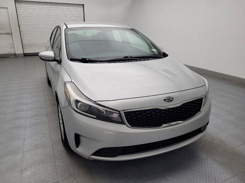Used 2017 Kia Forte LX image 14
