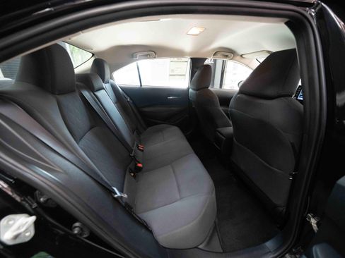Used 2020 Toyota Corolla LE FWD image 24