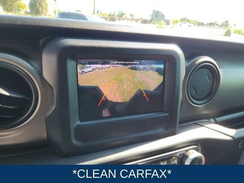 Used 2018 Jeep Wrangler Sport image 3