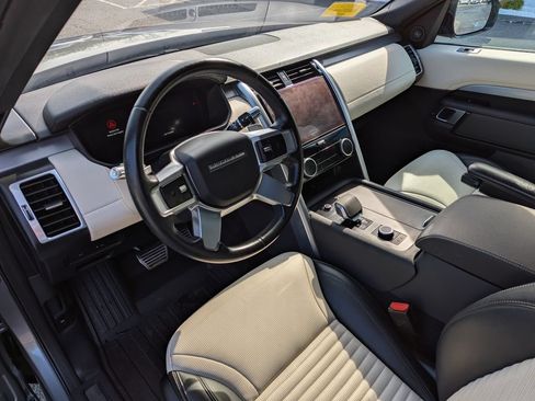 Used 2022 Land Rover Discovery S R-Dynamic AWD/4WD image 13