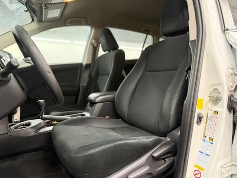 Used 2016 Toyota RAV4 LE AWD/4WD image 16