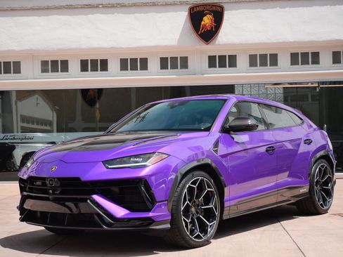 Used 2024 Lamborghini Urus Performante AWD/4WD image 25