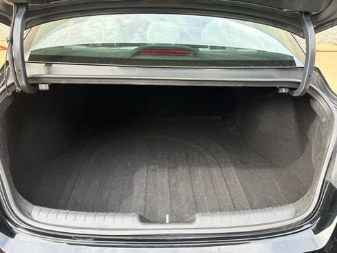Used 2024 Hyundai Elantra Limited FWD image 12