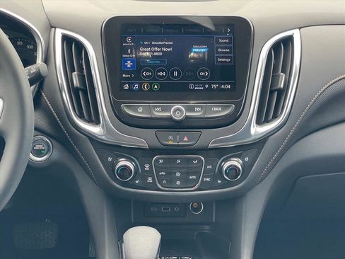 Used 2023 Chevrolet Equinox Premier FWD image 15