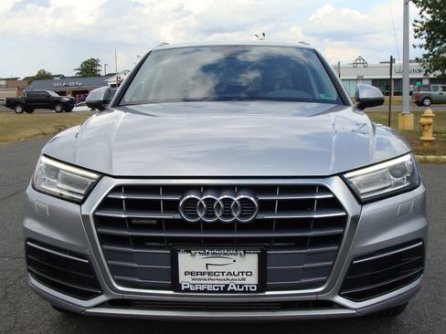 Used 2019 Audi Q5 2.0T Premium w/ Convenience Package image 2