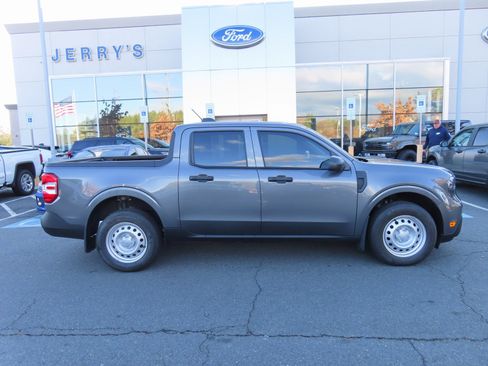 Used 2025 Ford Maverick XL image 5