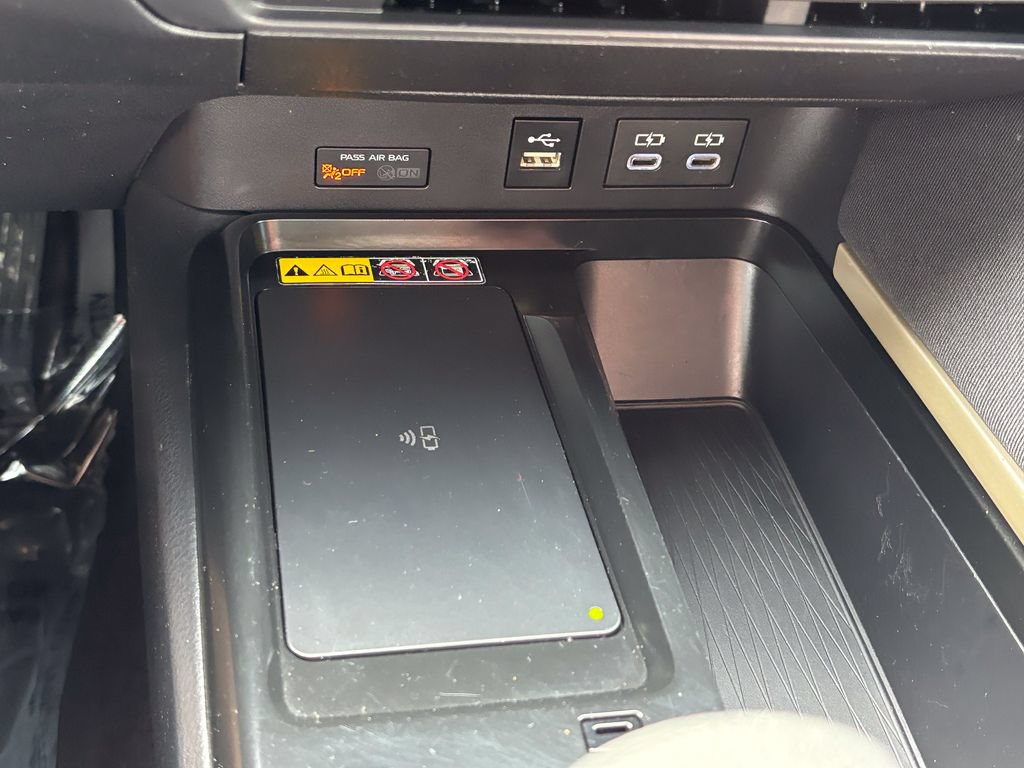 Used 2025 Toyota Camry LE FWD image 23
