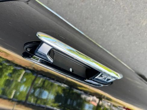 Used 2021 Mercedes-Benz S 580 4MATIC Sedan w/ AMG Line image 34