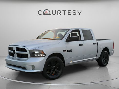 Used 2017 RAM 1500 Express w/ Express Value Package image 1