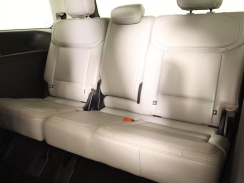 Used 2025 Ford Expedition Active AWD/4WD image 16