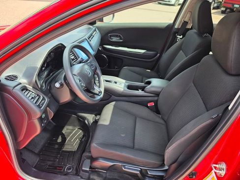 Used 2017 Honda HR-V EX image 9