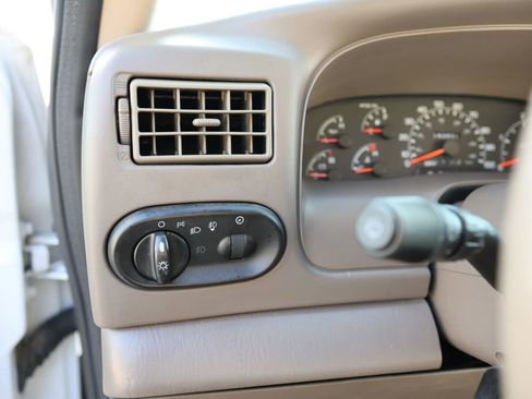 Used 2001 Ford Excursion Limited image 25