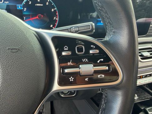 Used 2022 Mercedes-Benz GLE 350 4MATIC w/ Premium Package image 18