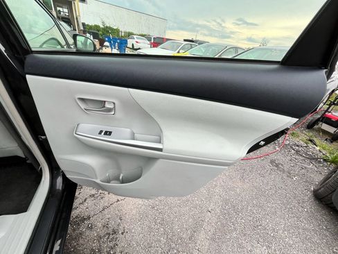 Used 2012 Toyota Prius V Three FWD image 29
