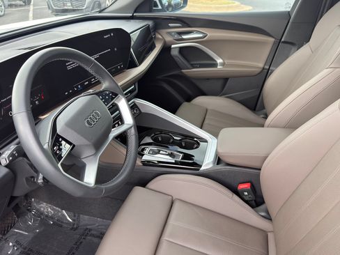 Used 2025 Audi Q5 Prestige AWD/4WD image 13