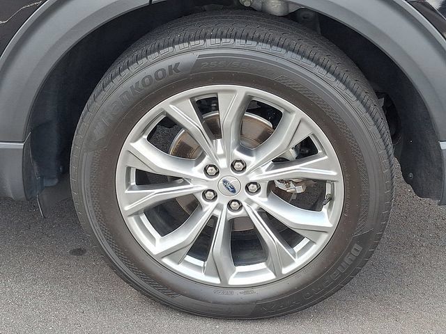 Used 2022 Ford Explorer Limited w/ Equipment Group 301A AWD/4WD image 30