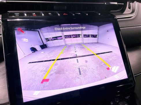 Used 2024 Jeep Grand Cherokee Overland w/ Luxury Tech Group IV image 30