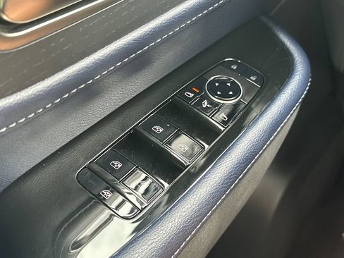 Used 2026 INFINITI QX80 4WD w/ Sport Exterior Package image 31