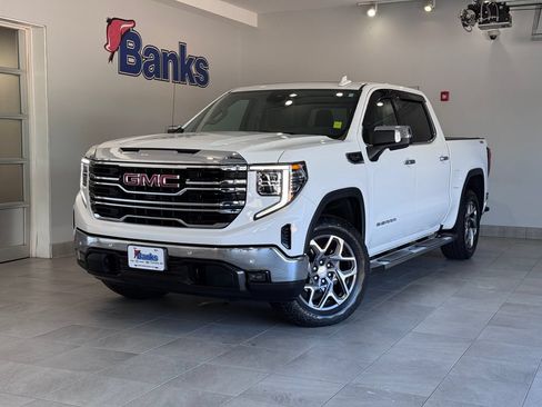 Certified 2022 GMC Sierra 1500 SLT w/ SLT Premium Plus Package AWD/4WD image 2