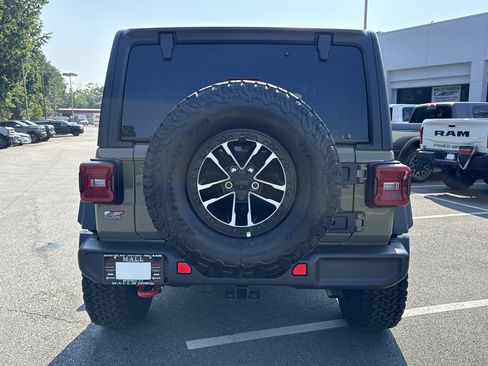 New 2025 Jeep Wrangler Rubicon w/ XTREMEE 35" Tire Package image 7