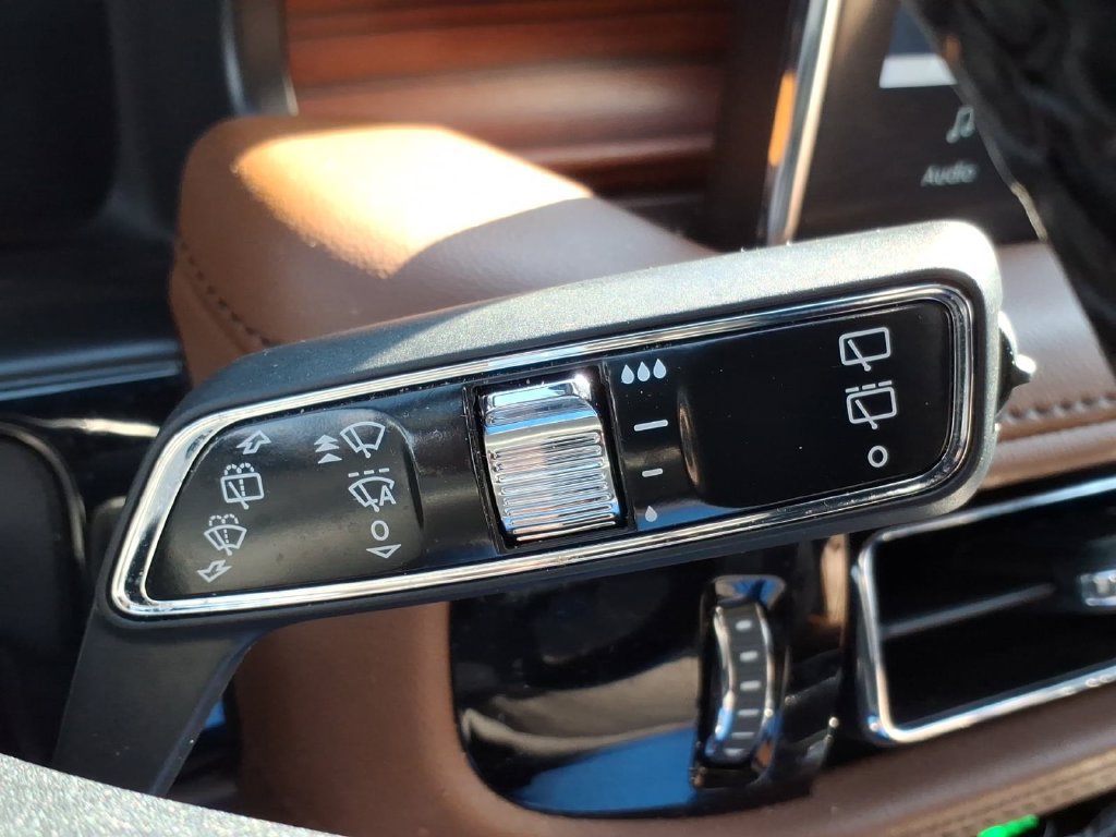 Certified 2023 Lincoln Nautilus Reserve AWD/4WD image 27
