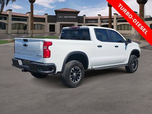 Used 2024 Chevrolet Silverado 1500 ZR2 w/ Technology Package image 8