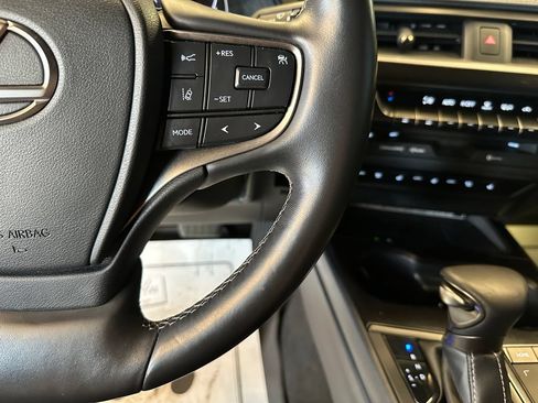 Used 2022 Lexus UX 250h w/ Premium Package AWD/4WD image 12