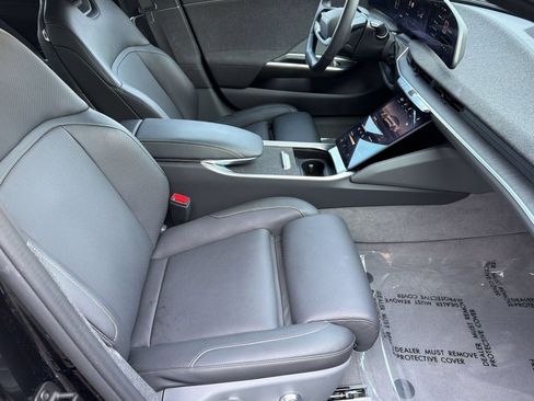 Used 2024 Lucid Air Pure RWD image 23