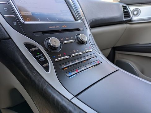 Used 2019 Lincoln Nautilus Reserve w/ Ultimate Package image 11