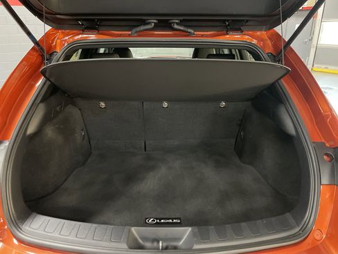 Used 2022 Lexus UX 200 w/ Accessory Package (Z2) image 34