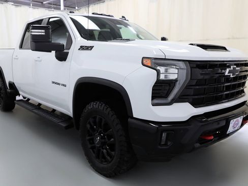 Certified 2025 Chevrolet Silverado 3500 LT w/ Trail Boss Package AWD/4WD image 19
